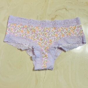 PINK VICTORIA’S SECRET Pink Wink Lace Trim Cheeky Panty Petite Lilac Floral M